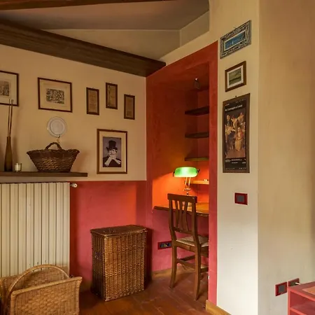 Casa Del Picchio Lägenhet Adrara San Rocco